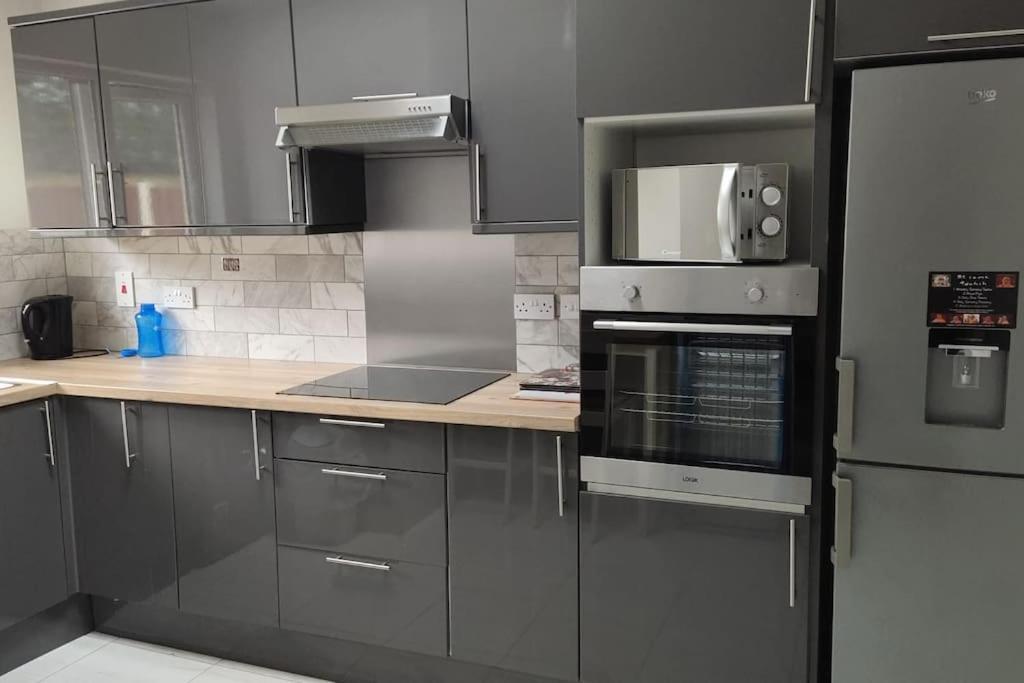 Studio With Private Kitchen 더블린 외부 사진